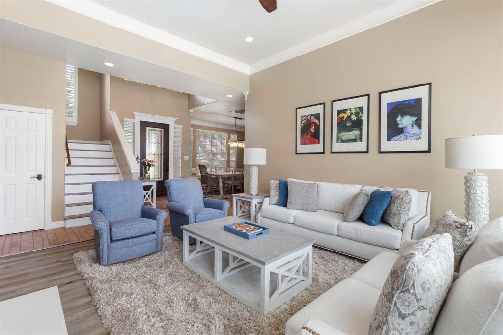 Plenty of room to entertain your guests! Notice the gorgeous new flooring!