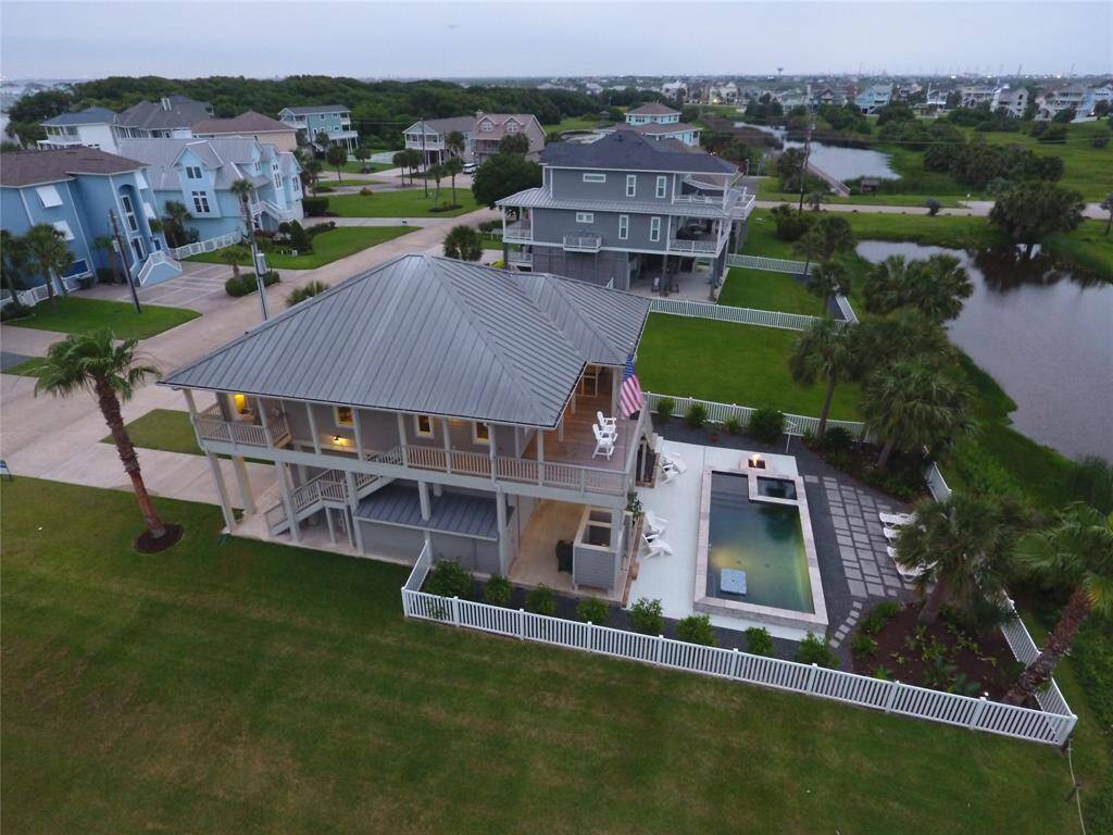 Generous deck and yard make entertaining a breeze! Wonderful southern breeze make the outdoors very comfortable!