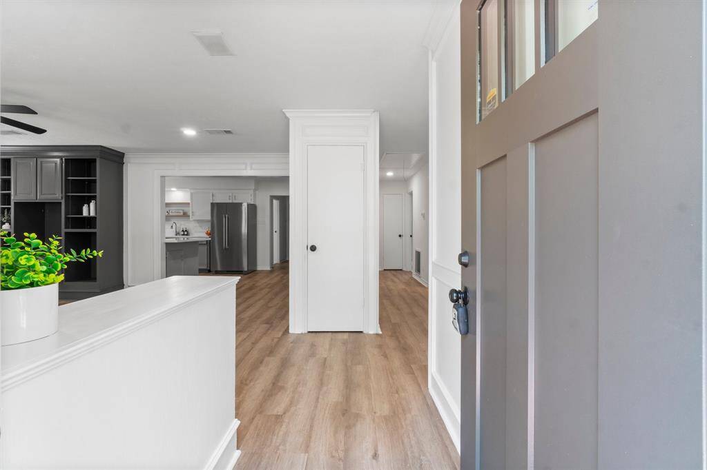 Step inside to a light and bright, freshly painted home.