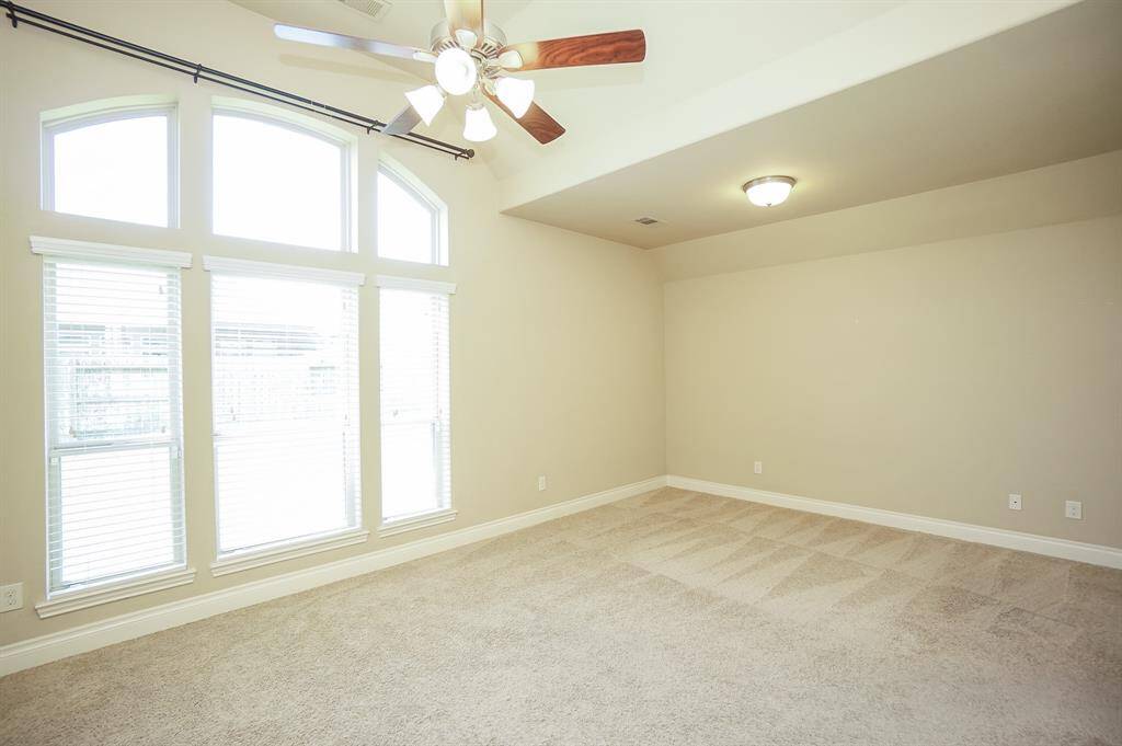 It surely looks like a precious, primary suite retreat!