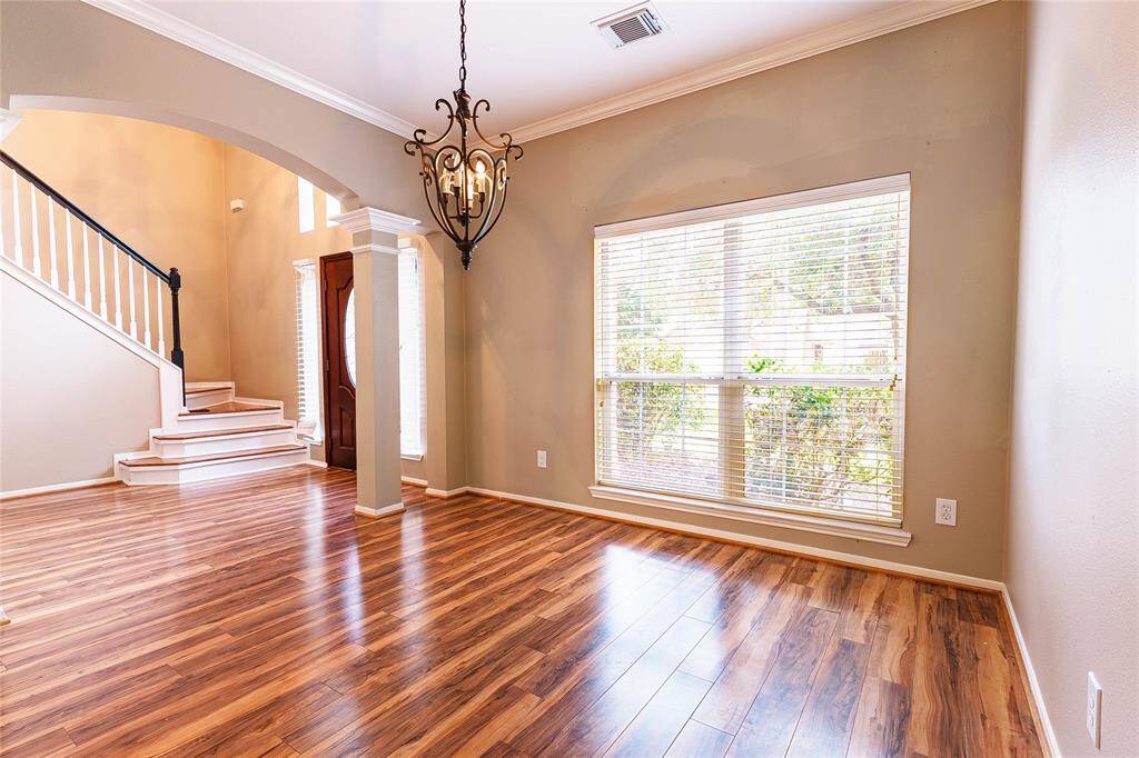 Formal Dining