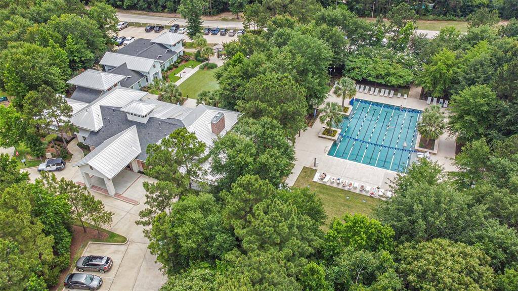 The Palm Visitor Center + Lap Pool