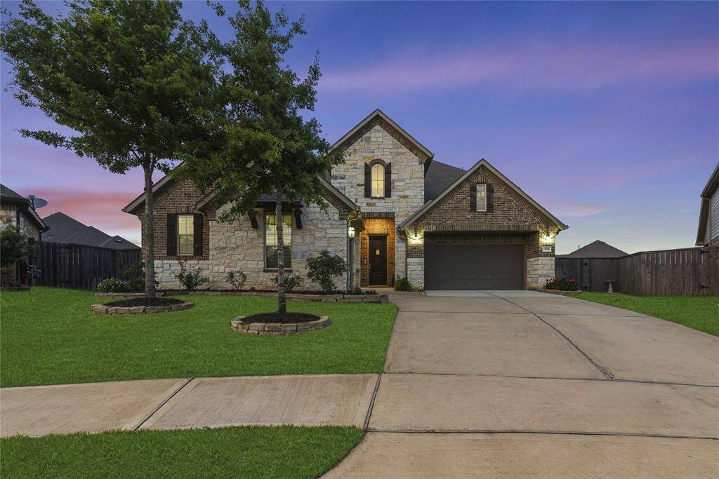 to 15702 Belmar Heights in Wildwood at Oakcrest!