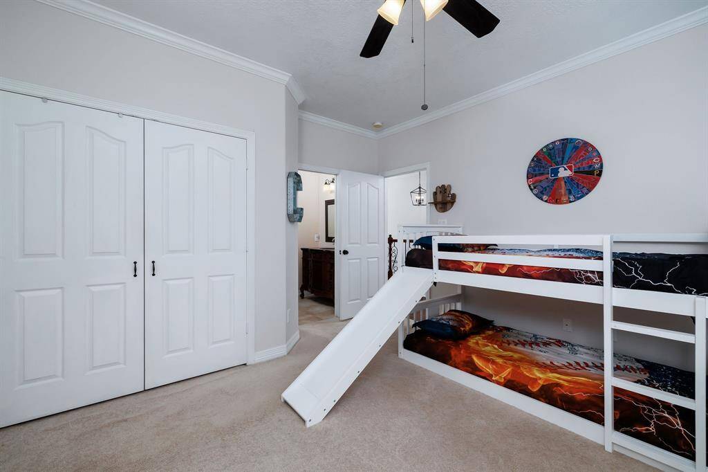 Third upstairs bedroom.