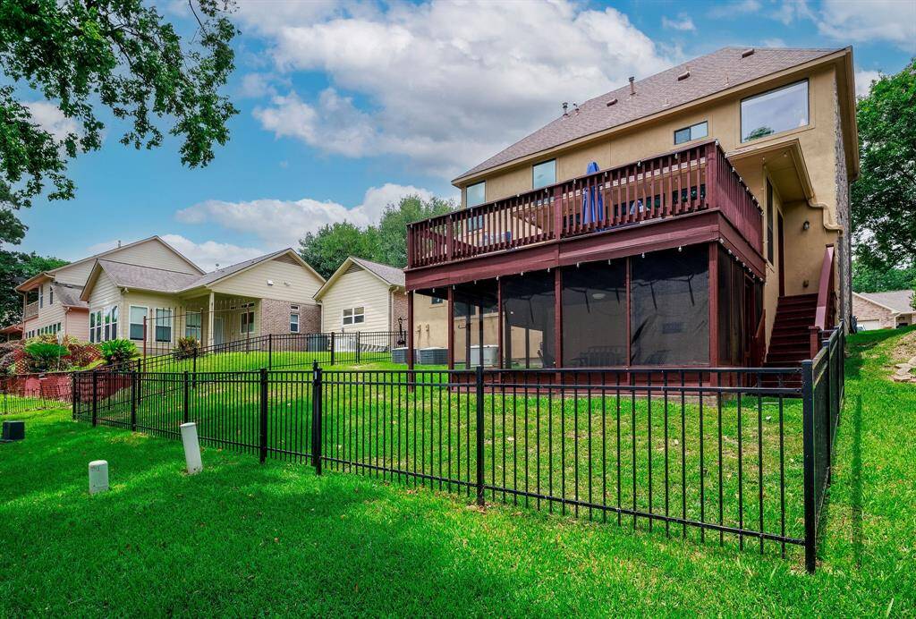 Brand new fence is perfect for small children and pet safety while not hiding the beautiful lake views.