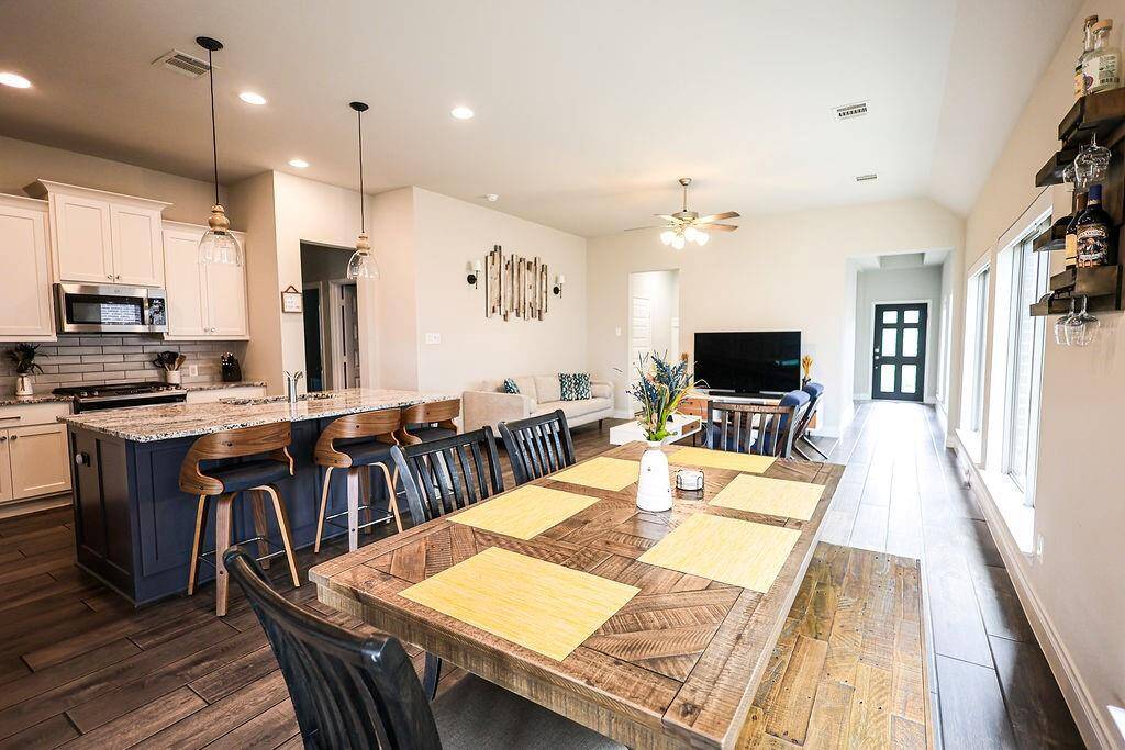 Dining room area