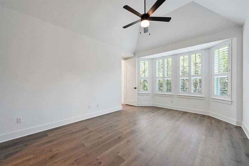 Primary Bay Window Representative Photo