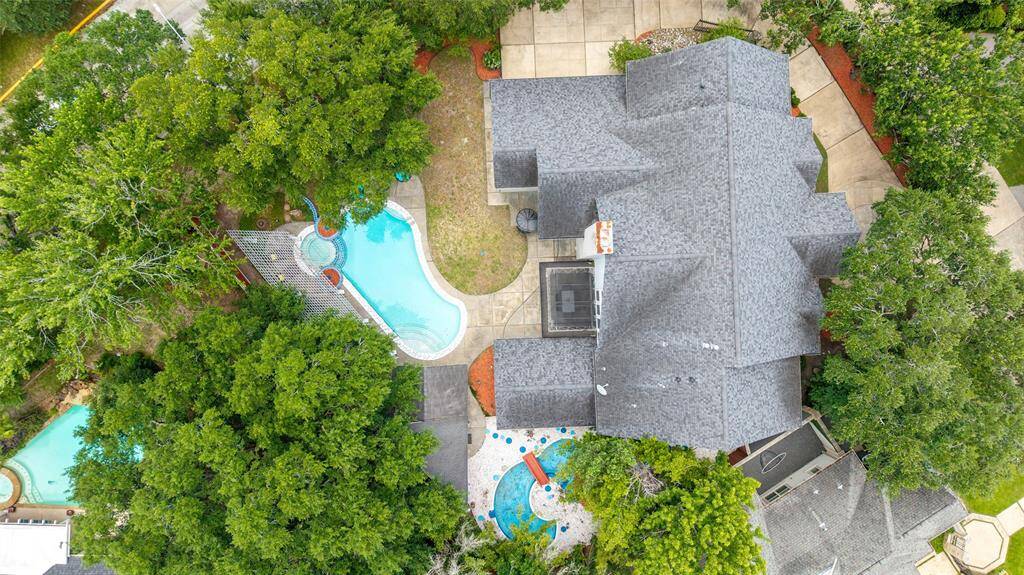 A beautiful home on a cul de sac on a private drive