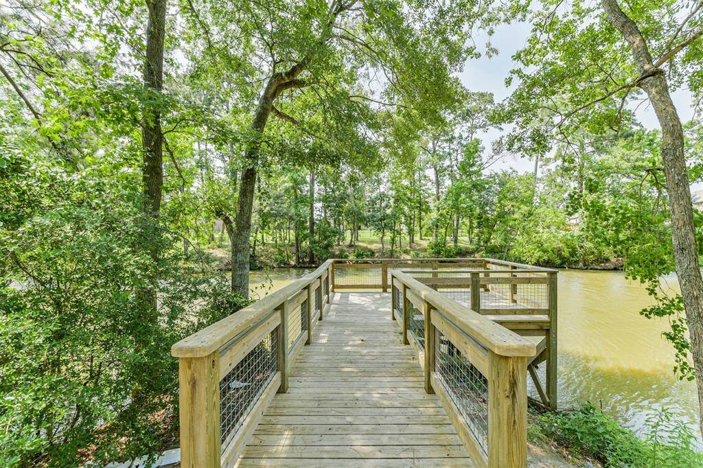 A quiet dock to enjoy some fishing or a moment of reflection.