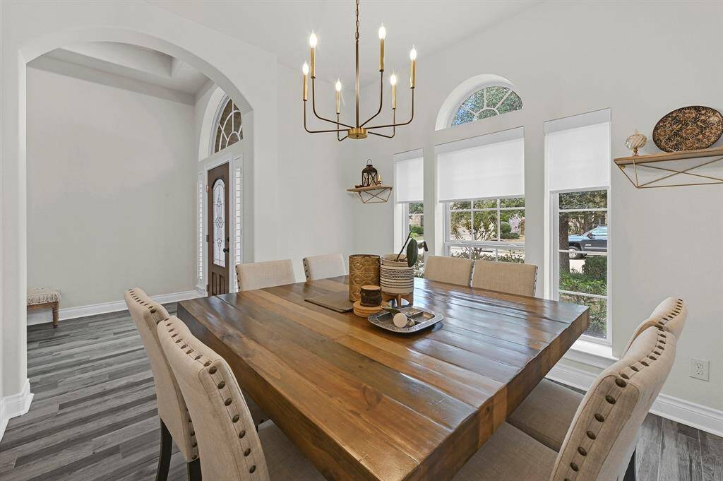 Formal Dining
