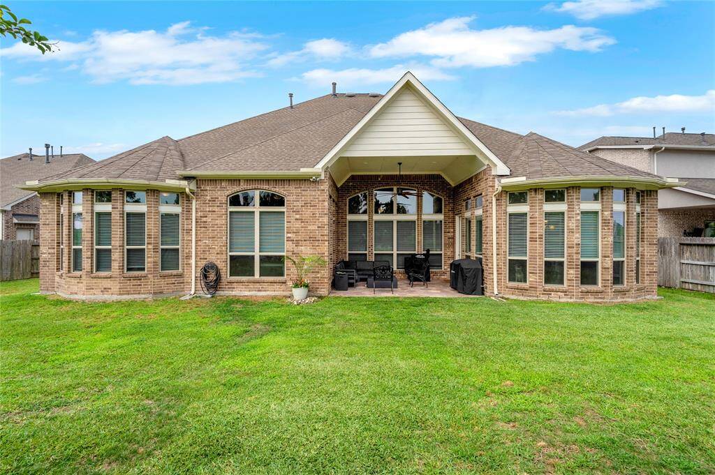 Lots of lawn space for the kids and/or dogs to play, adults to toss some horseshoes or bean. bags around.  Also plenty of space for a nice sized pool if that's what you are after.