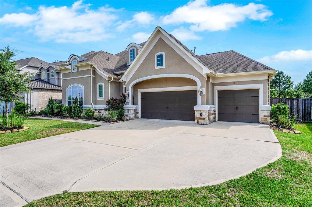 Welcome home to 16822 Harbor Falls.