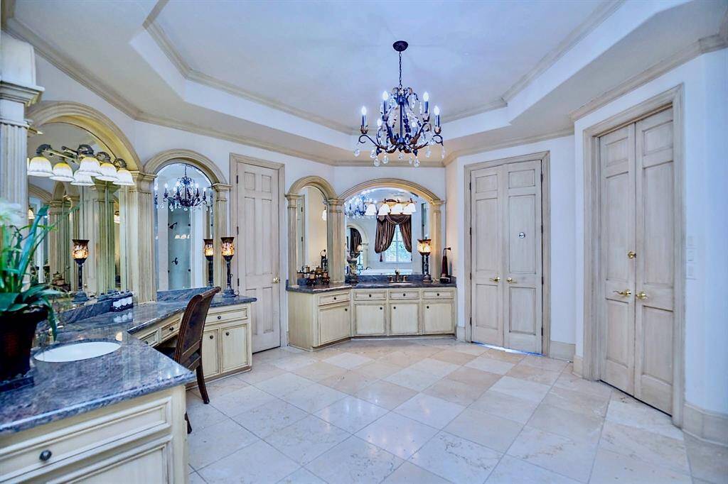 THIS PRIMARY BATHROOM IS SPACIOUS AND SPA-LIKE!