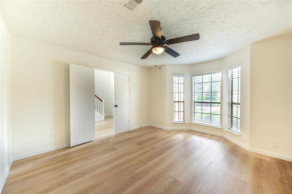 Home office or 5th bedroom (downstairs).
