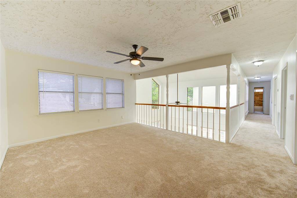 Spacious game room!