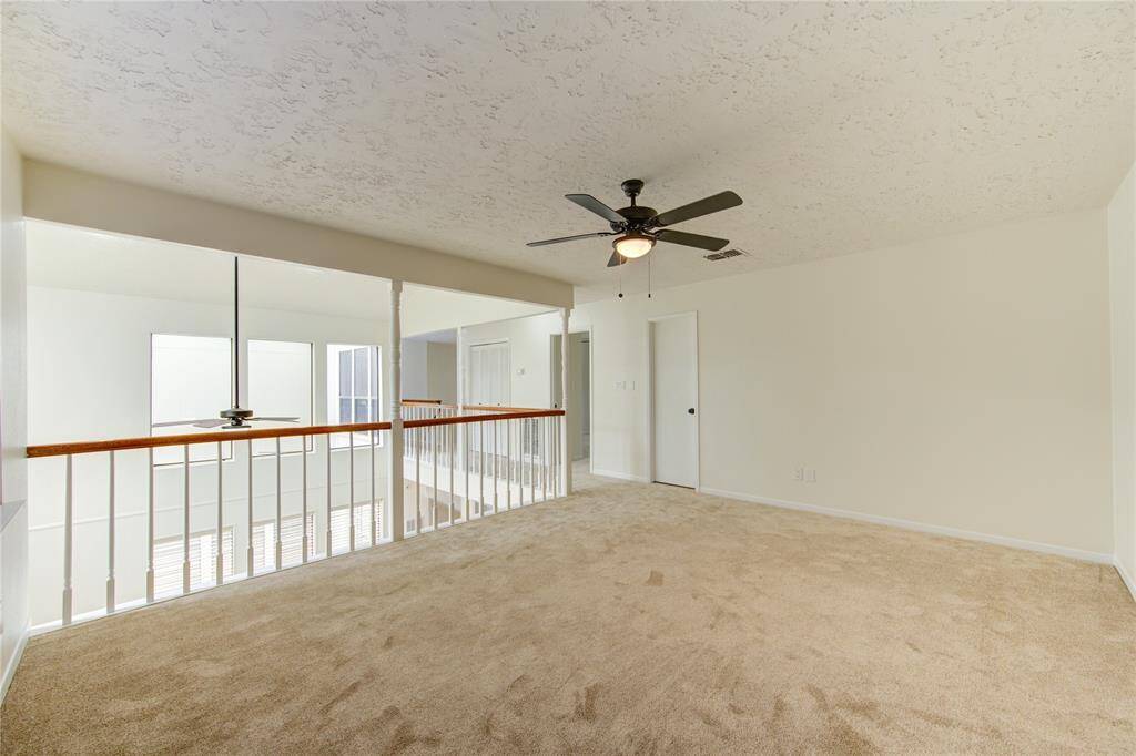 Plenty of space to relax and play!