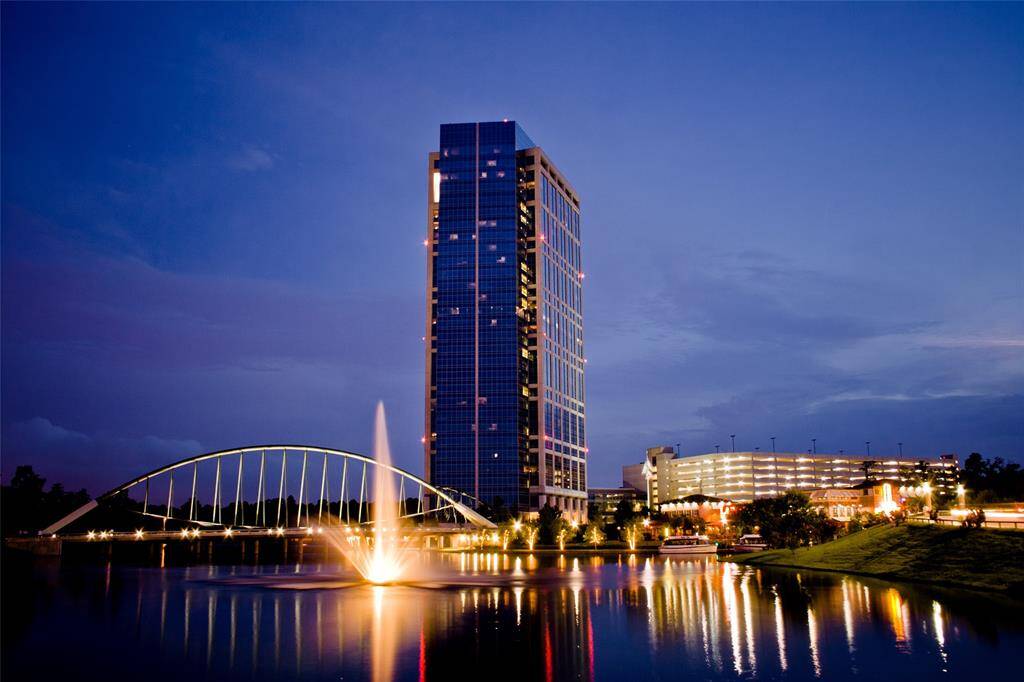 Easy access to major thoroughfares to get around Houston.