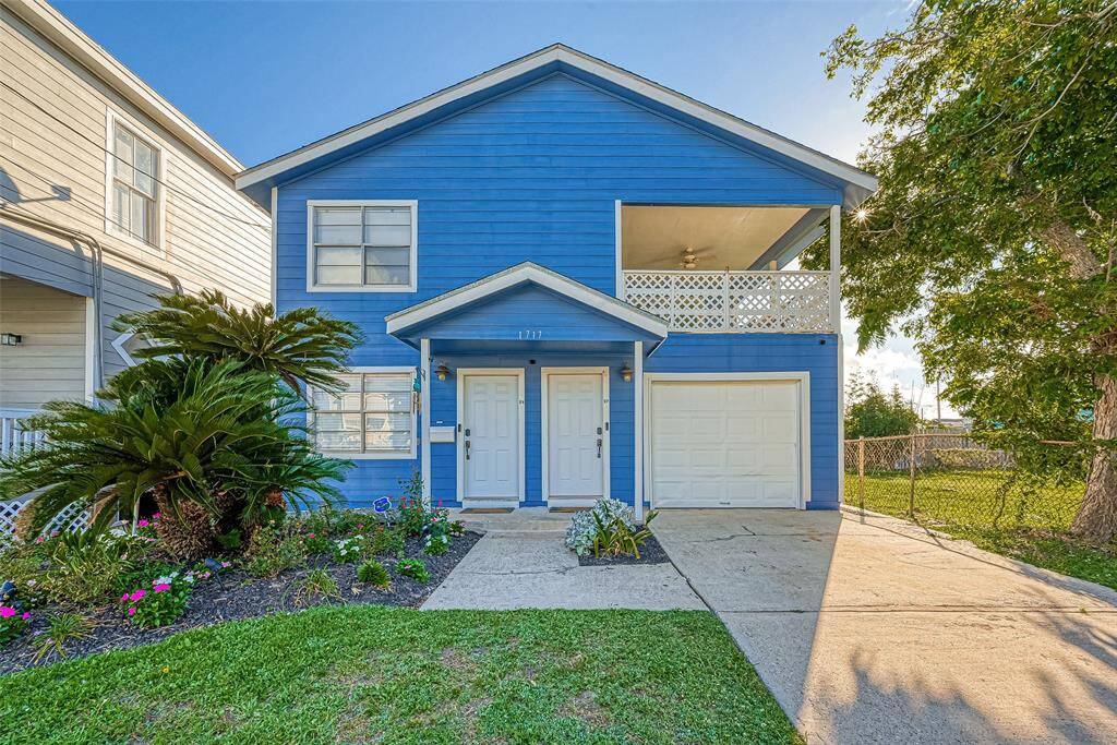 A well-thought-out duplex design captures the essence of Galveston’s coastal lifestyle, blending charm with modern functionality.