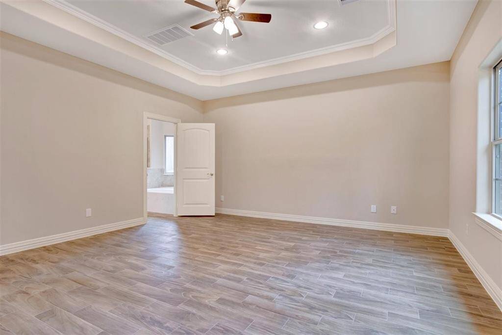 CUSTOM CROWN MOLDING