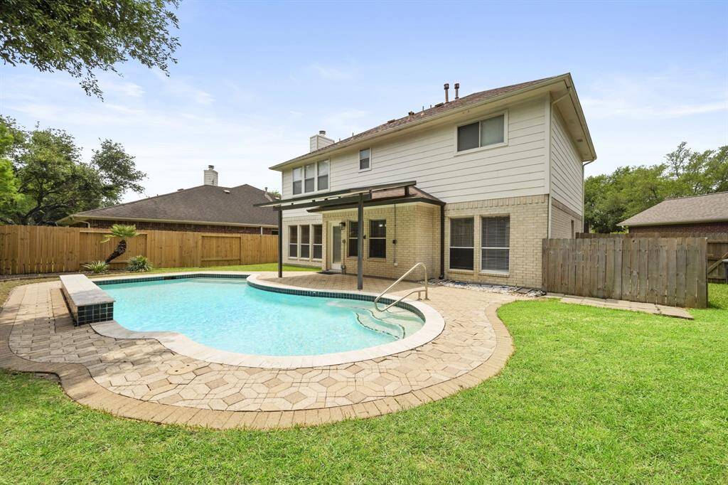 Welcome home to 1811 Senca Springs Ct in Katy. This home features 3 bedrooms and 2.5 bathrooms, 2 car garage, formal living, formal dining, family room, spacious side yard, covered patio and a pristine pool.