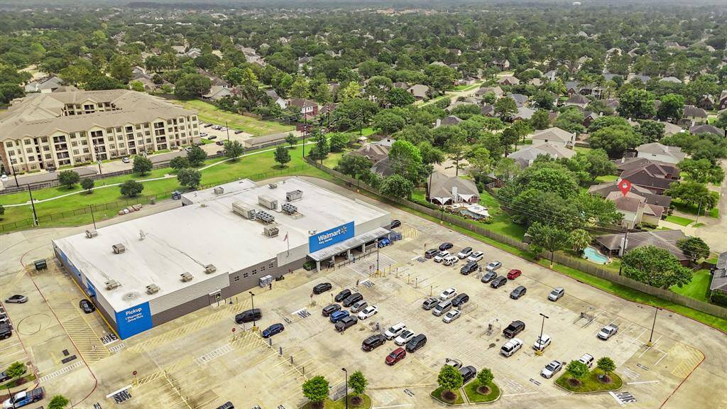 A conveniently located Walmart Neighborhood market located just behind the house.