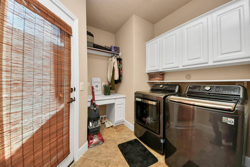Washer and dryer will convey with the house!!