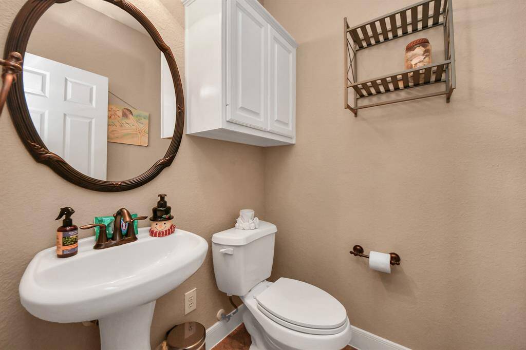 1/2 bath