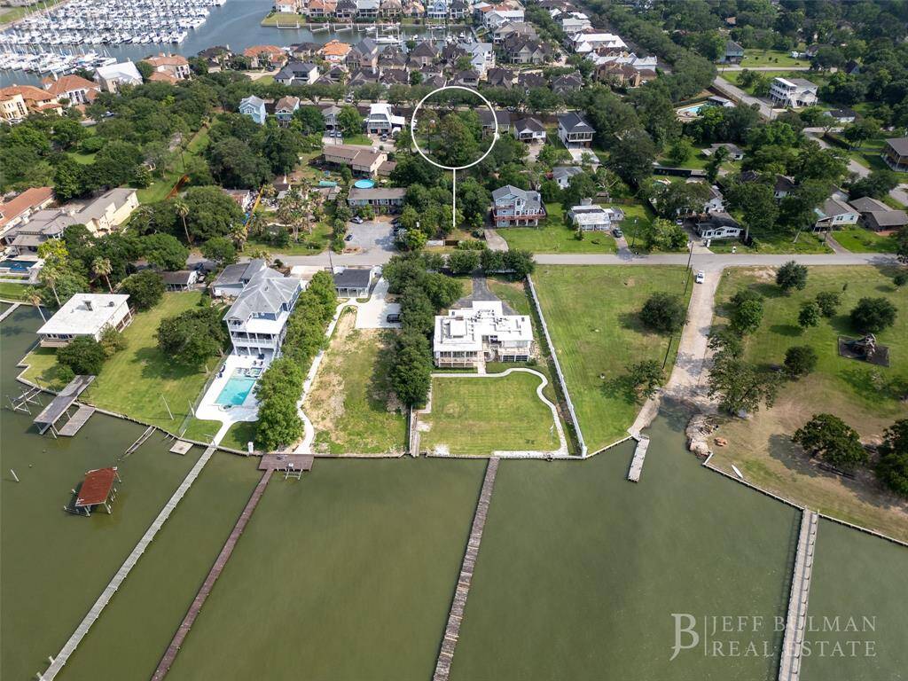 Glen Cove Lot