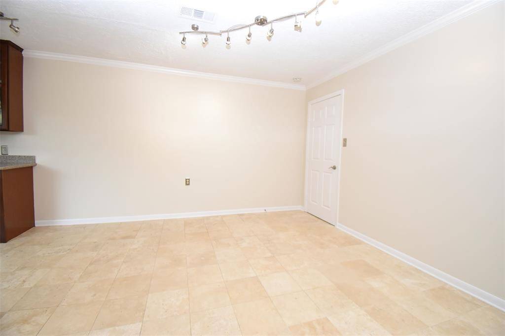 extra space to dining