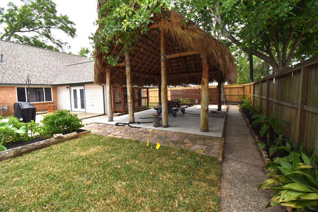 huge Palapa Covered Patio