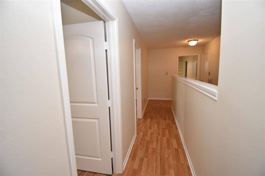 hallway to bedrooms