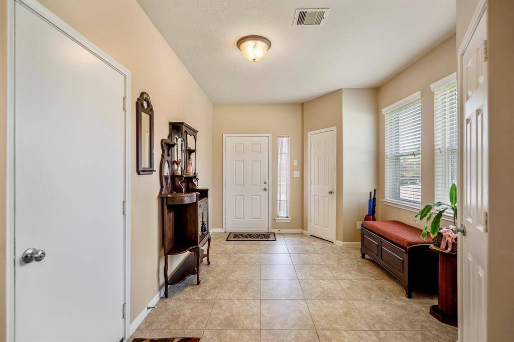 This home has neutral color palette which makes personalization easy.