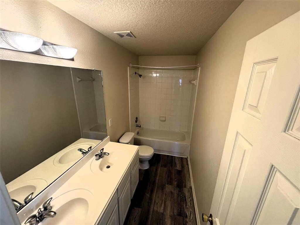 Secondary Bath