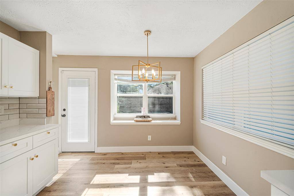 Spacious BrandNew Kitchen with a breakfast area and plenty of windows