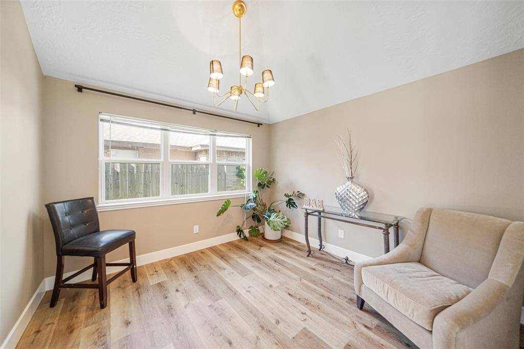 Dining area with lovely light fixture selection