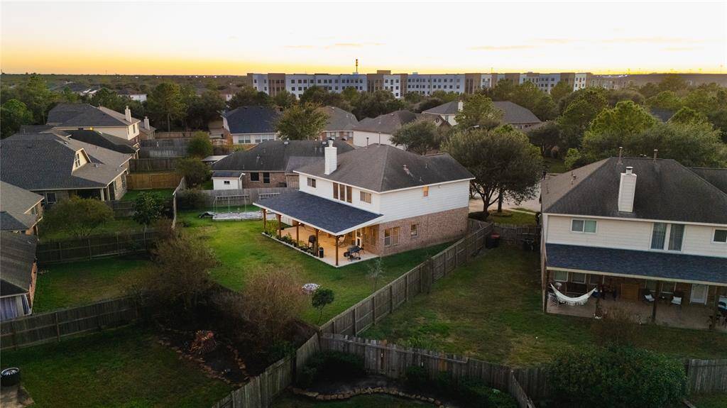 Drone view of the oversized cul-de-sac lot
