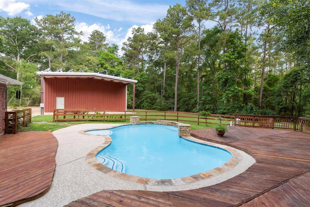 Recently renovated pool with brand-new equipment for a refreshing and modern experience.