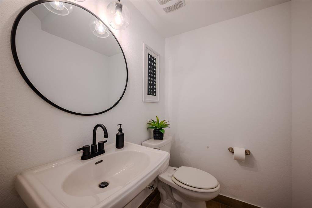 Powder bath for guests downstairs