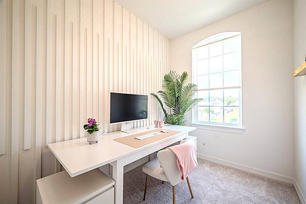 Bonus niche area located in bedroom #3