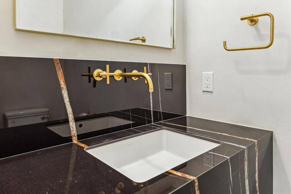 Modern powder bath.
