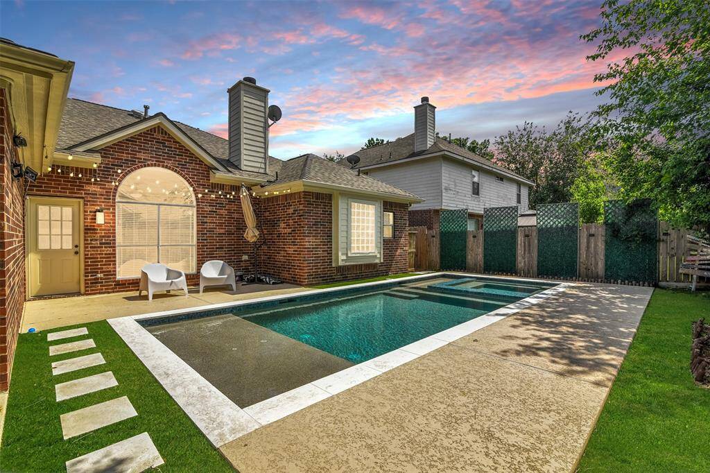 Dream backyard awaits!