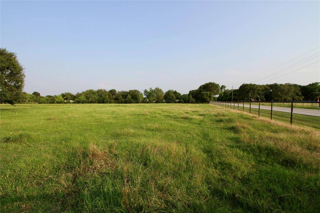 Over 600’ of frontage on Kickapoo road.