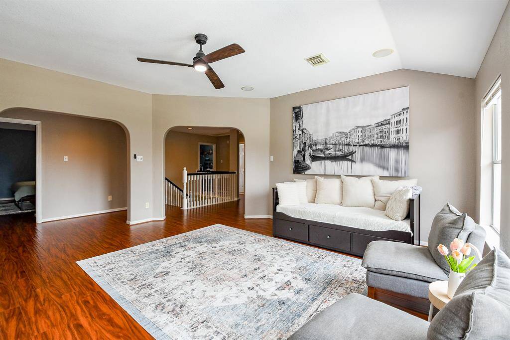 The expansive Open Space upstairs offers endless possibilities—whether you envision a vibrant Game Room, a Stylish Entertainment Area, a Home Gym, or a Creative Studio.