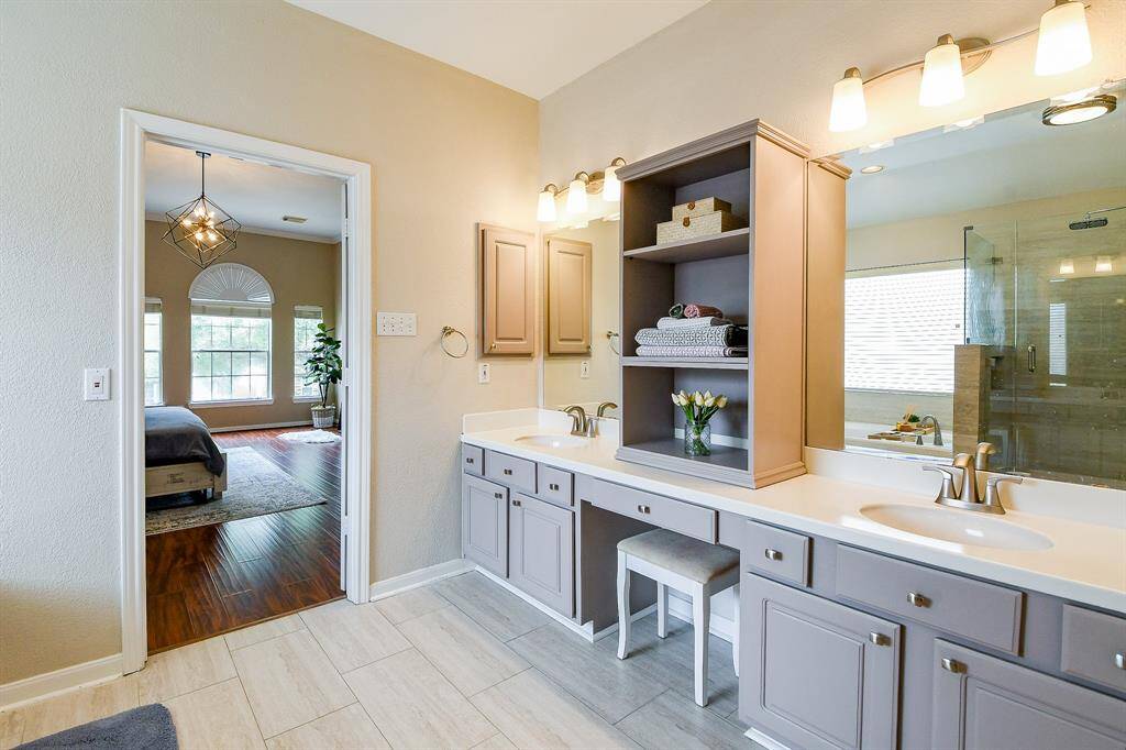 Entertain in style with a fully equipped Outdoor Kitchen overlooking the Sparkling Pool—a perfect setup for hosting gatherings or enjoying quiet evenings at home.