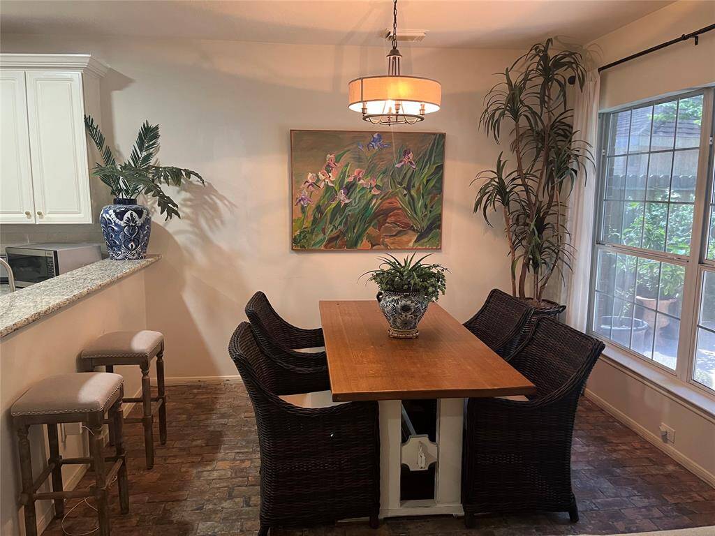 Breakfast room
