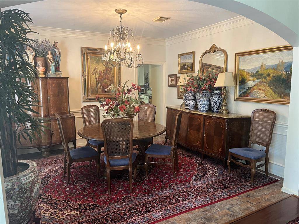 Formal dining