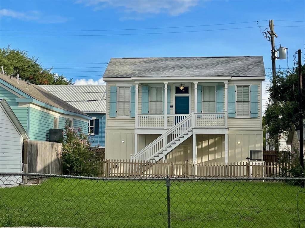 Small house on rear of lot over new 3 car garage