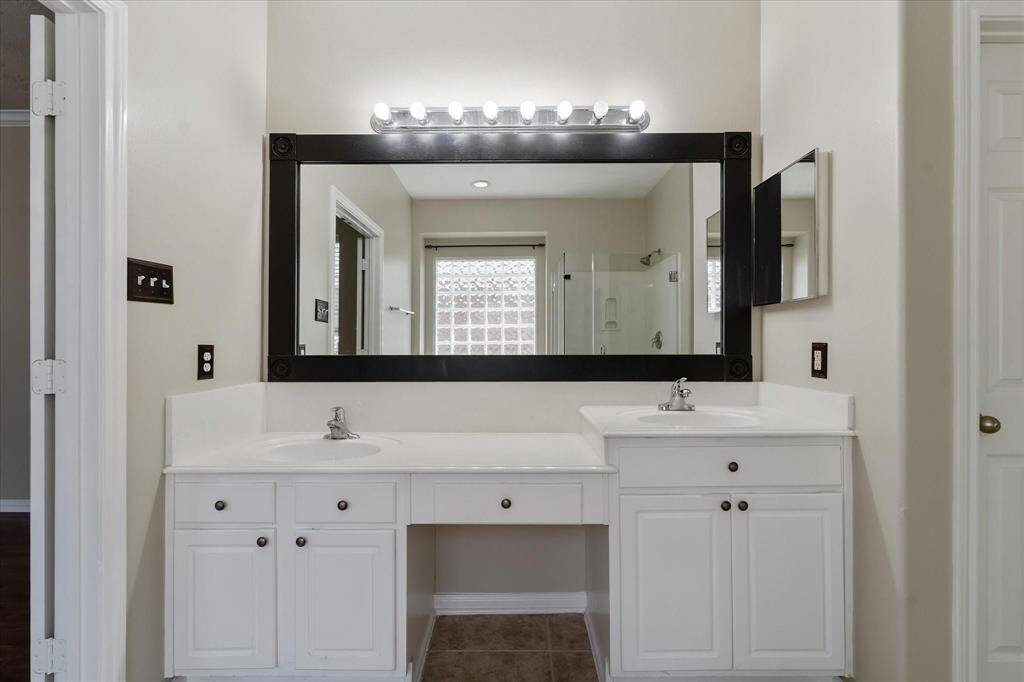 Primary Ensuite Bath.