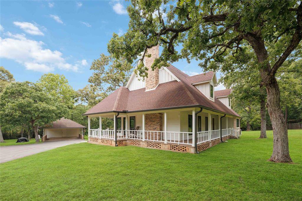 Whether you choose Adirondack chairs or rocking chairs, you're sure to enjoy endless hours on the porch.