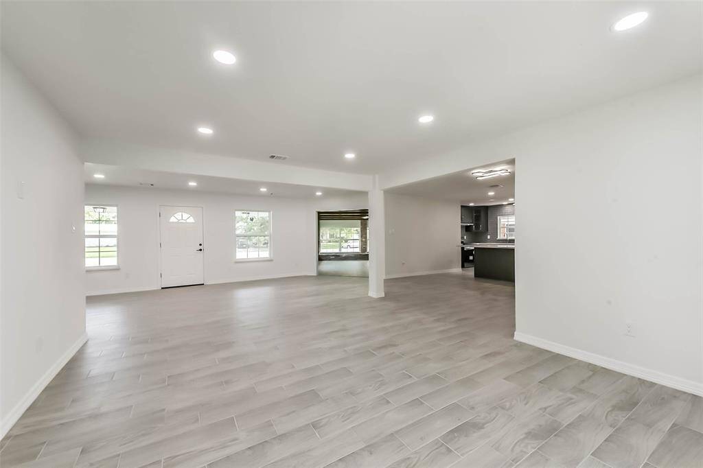Huge living and dining space